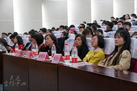 说明: C:\Users\think\Desktop\2019.03.28-勤工助学颁奖-徐雨潇 杨世瑞(马正祎)\2019.03.28-勤工助学颁奖-徐雨潇 杨世瑞(马正祎)\修\微信&院网\20.jpg